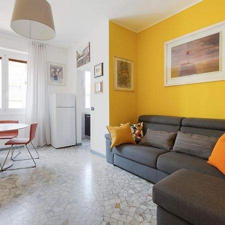Apartment With Balcony - 50 M Far From M1 Pasteur Milano Esterno foto