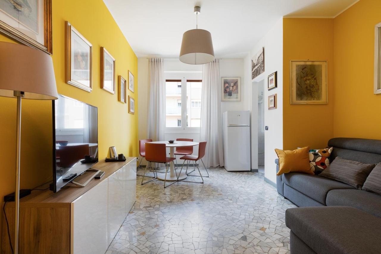 Apartment With Balcony - 50 M Far From M1 Pasteur Milano Esterno foto