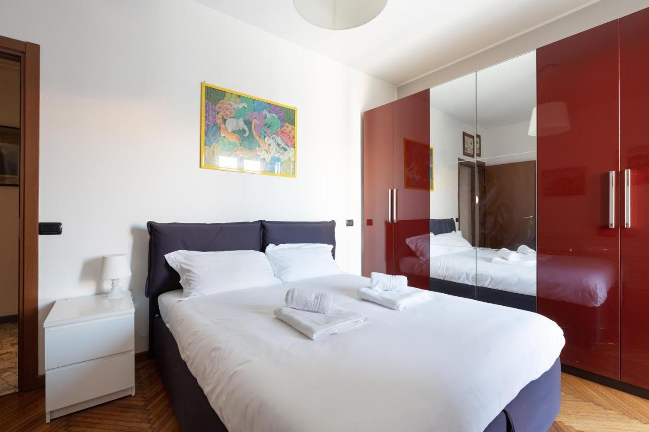 Apartment With Balcony - 50 M Far From M1 Pasteur Milano Esterno foto