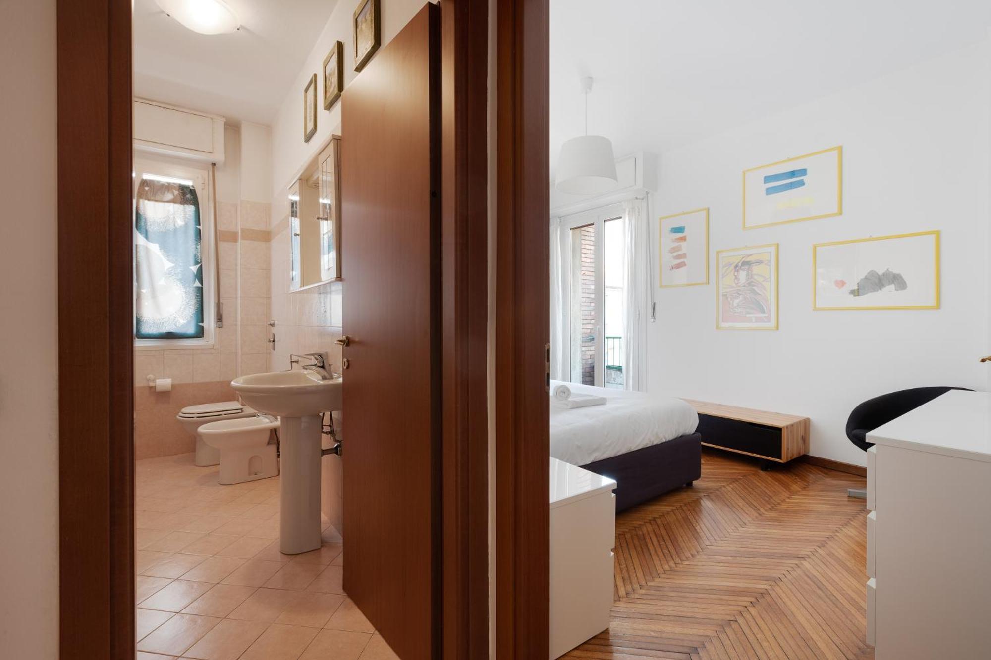 Apartment With Balcony - 50 M Far From M1 Pasteur Milano Esterno foto